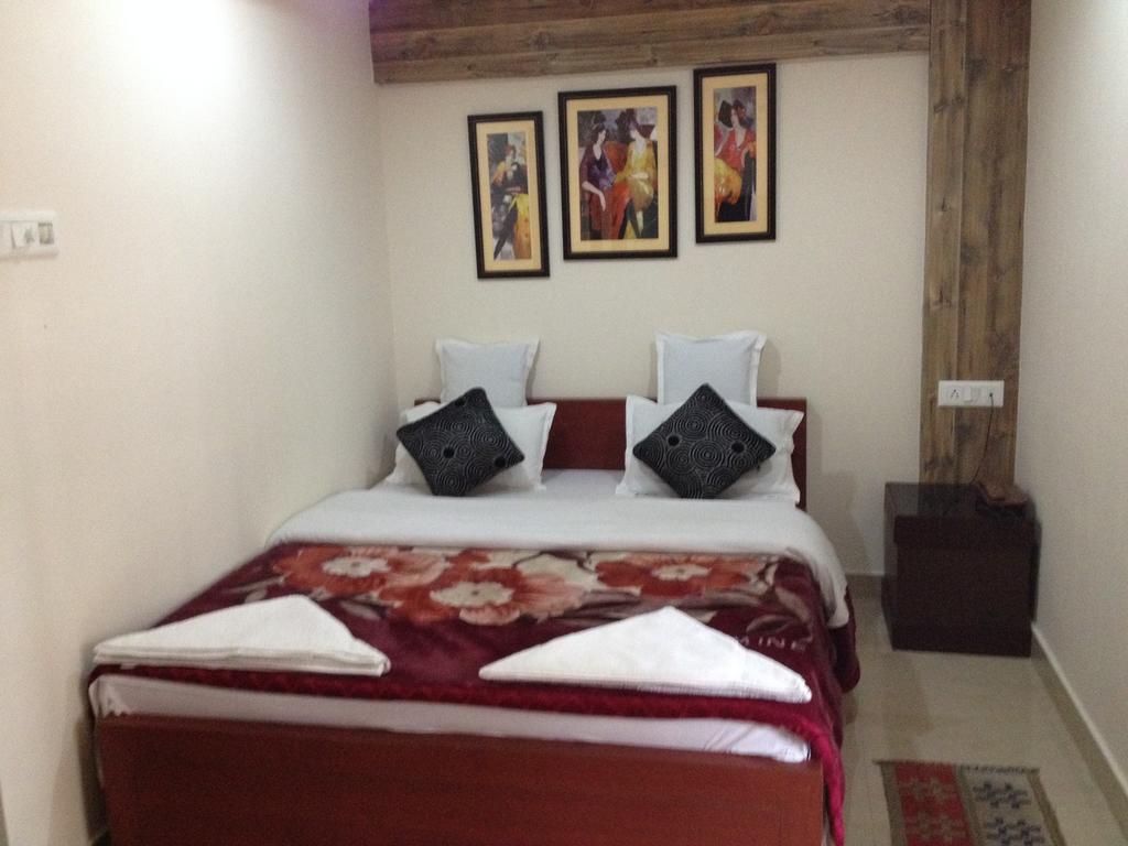 Breeze Hotel Siliguri Habitación foto