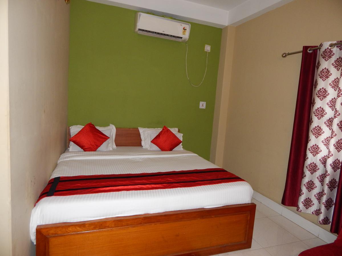 Breeze Hotel Siliguri Exterior foto